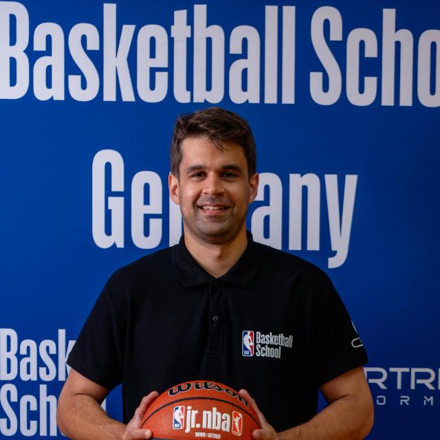 Turhan Üner